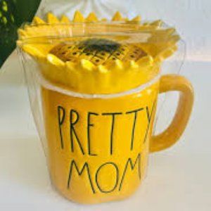 Rae Dunn Pretty Mom Mug With Topper